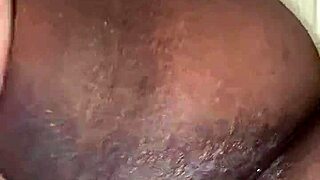 BBW girlfriend squirts during fucking.