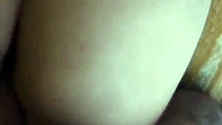 A Mexican woman lactating satisfies a customer