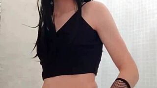 Young Crossdressing Gay Soloist Explores His Pussy