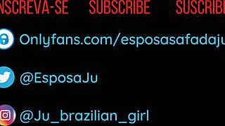 cunhada sentando gostoso no sofa da sogra completo no red