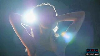 Big Ass and Tits on American Blonde Milf Carlye Denise