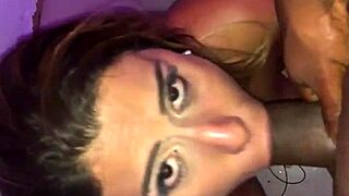 Transando com minha loira no banheiro da balada