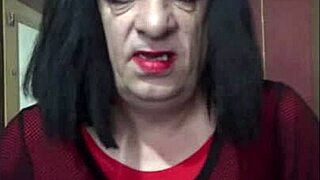 Bisexual crossdresser fills himself up part 1.