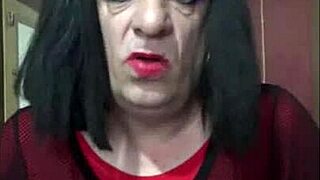 Bisexual crossdresser fills himself up part 1.