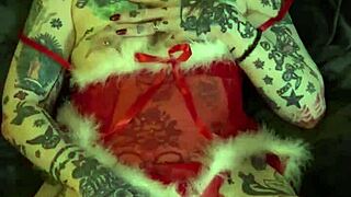 Milf Achieves SOLO ORGASM During Christmas