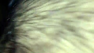 una puta infiel sirve como deposito de esperma