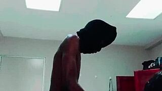 Chubby queen meets ben10 for an encounter