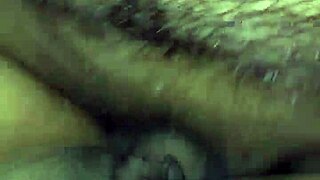 una puta infiel sirve como deposito de esperma