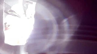 i'm cumming while fucking the flashlight