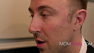 Melody Mynx sucks old man's pussy