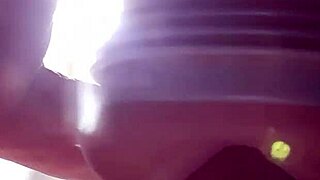 i'm cumming while fucking the flashlight