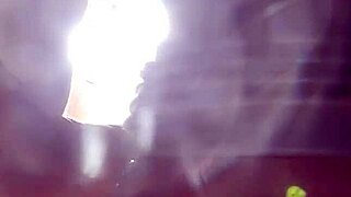 i'm cumming while fucking the flashlight