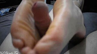 miley grey gives sexiest footjob