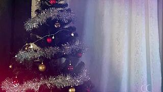 Santa Claus Gave Me A Dildo For The New Year My Wet Pussy Cums