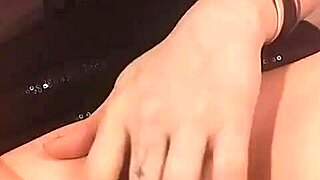 hot chubby gets herself off with vibrator moaning 😩