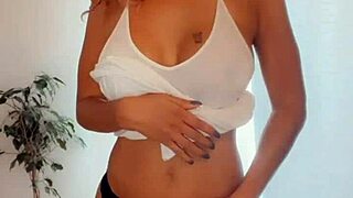 Yuniferpink does his real striptease with big tits and ass
