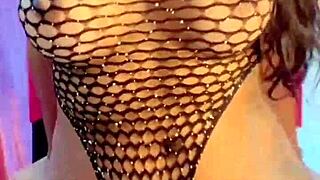 i love when she lets me cum in her mouth during pussy masturbation