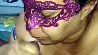 Puta Punhetando E Tirando Leite De Pica