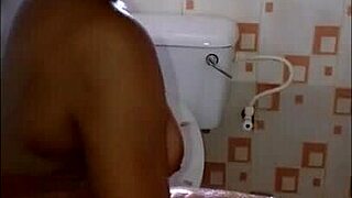 Watch this gonzo blowjob in public bathroom on cellphone!