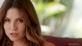 Babes in bikini - Jamie Lynn's fiery oral