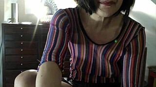 Buzzingbirdz Olga uses squirt machine, leaving the floor soaked in mess.