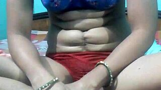 Kavita Removes Her Dress in Indian Webcam Milf Show