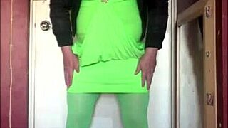 freshly squeezed juice from shy bisexual crossdressing solo in homemade setting