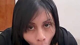 Latina Amateur Flaunts Her Juicy Ass