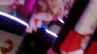 מלקק את הכוס של אחות חורגת שלי בזמן שהיא מצלמת את הכיף האמיתי שלנו חובבים