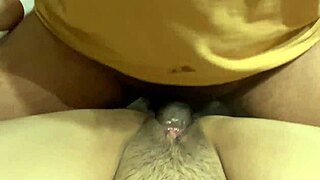 สาวเอเชียอวบๆ มือสมัครเล่น ซ่อนเซอร์ไพรส์น้ำแตกสุดเสียว