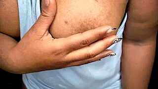 Ebony Girl Tempts With Beautiful Tits!