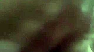 me grabe en la ducha y me masturbo para m� vecino