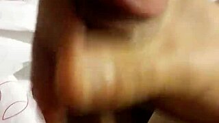 Amateur masturbates big cock in bold session