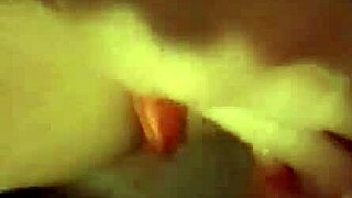 la rubia española en lenceria se pone juguetona por polla