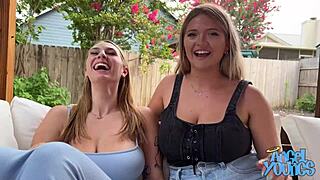 ¡Oye, mira a las rubias tetonas Angel Youngs y Angie Faith compartir una polla enorme!