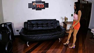 Nany Braga behind the cameras in photoshoot