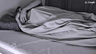 हर सुबह बीवी की चूत में गहराई तक डालकर जोरदार सिसकारियां सुनो!