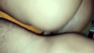 زوجة القس ساخنة موت! بتنيك كسها بقوة يا شرموطة متدينة