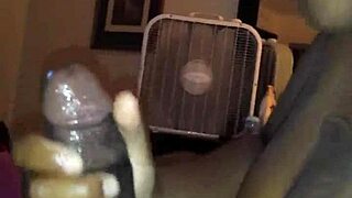 Mommy feels nasty pleasure giving bisexual blowjob