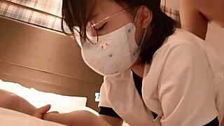 このホットな中国人美女の動画、誰が見てる？