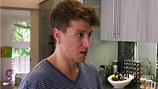 Fraværende stemor Marica Hase blåser bort stesønnens ensomhet