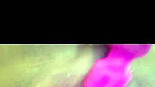 this clean pussy gets pleasured in masturbation session