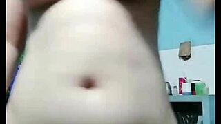 Vietnamese Teen Delivers Intense Late-Night Handjob Action