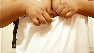 Madhya Pradesh Girl Teasing With Her Big Tits