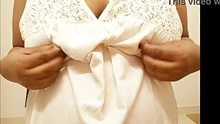 Madhya Pradesh Girl Teasing With Her Big Tits