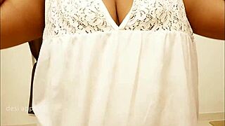 Madhya Pradesh Girl Teasing With Her Big Tits