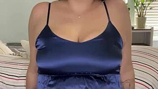 Big tits homemade video with pussy stretching and masturbation