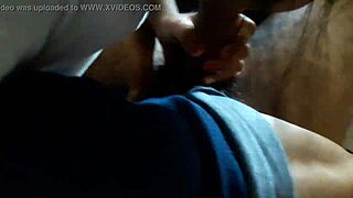 Sexo oral en la cama con Dinal Feliz?