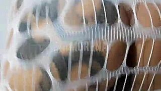 Morena tatuada rebolando funk gostoso