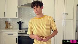 Braylin Bailey Shocks Stepbro with Itty Bitty Cock Comment S19 E6!